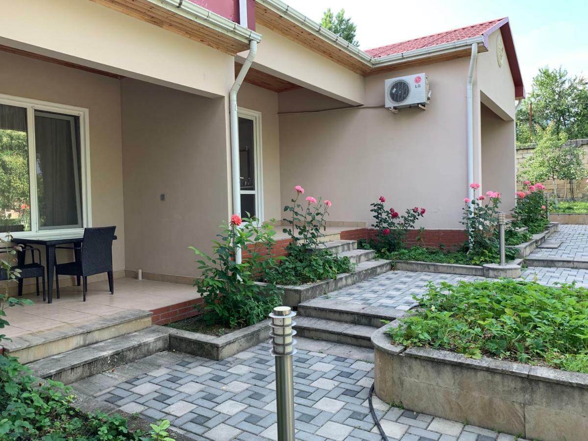 One Dom Cottage Qəbələ Zewnętrze zdjęcie